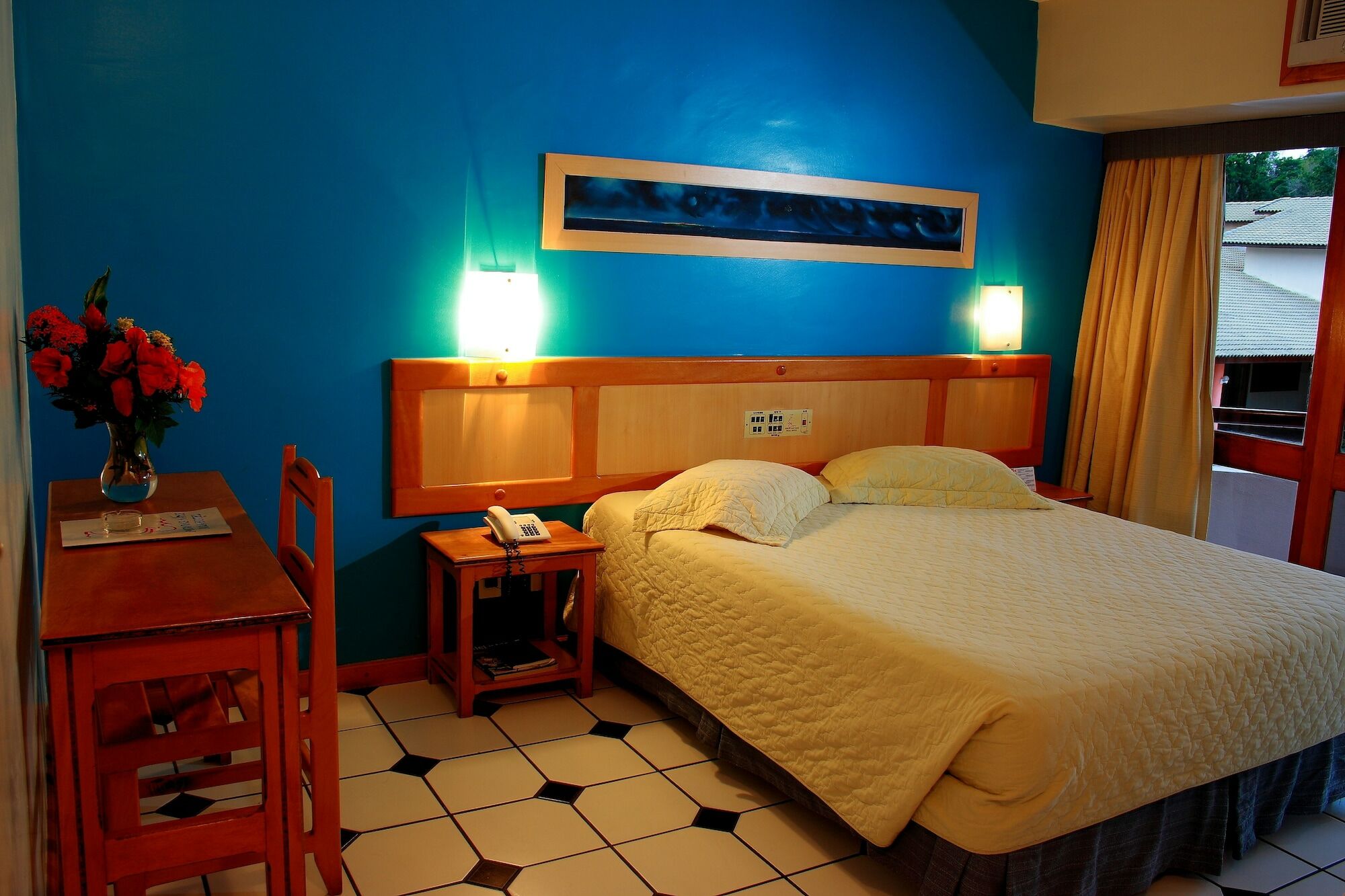 Porto Naus 4*